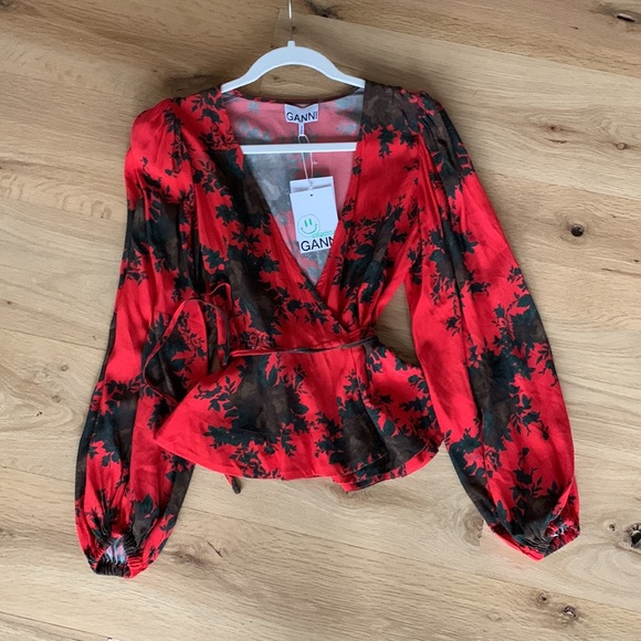 NWT!! GANNI Floral-print crepe de chine wrap top - Picture 5 of 12